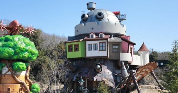 「ハウルの城」や「グーチョキパン屋」も。「ジブリパーク」の新エリア「魔女の谷」がオープン