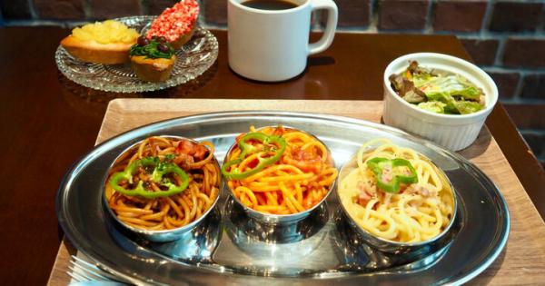 横浜銘菓ハーバーを焼きたてで♪ ランチもお土産も楽しめるカフェスペース併設「ハーバーズムーン 本店」