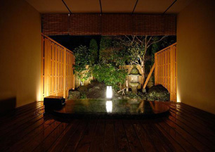 �ɓ���������@���œ��Ƃ���ߌ�O�䂩��̏h�@����