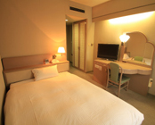 アパホテル<福岡渡辺通>