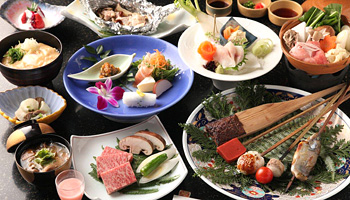 湯西川温泉 鬼怒川上流のせせらぎの隠れ宿 花と華