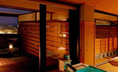 �ɍ��ۉ���@�z�e���ؕ�