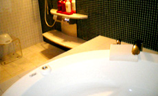 �l���c�������Q