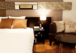 ���s�u���C�g���z�e��