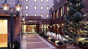 �z�e���G�[�X����