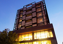 �z�e���j���[�p���X