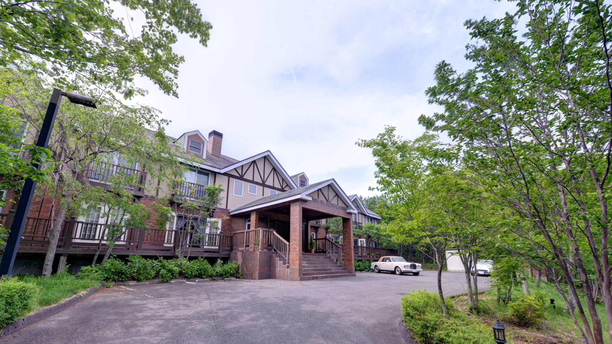 �z�e���@�V�����[���@�I�[�N���N���V�b�N�y�������z