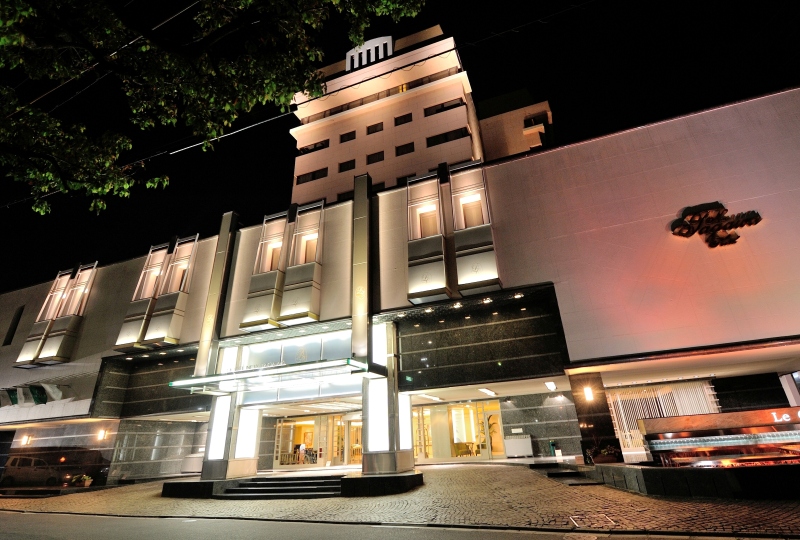 �z�e���j���[�^�K���y�������z