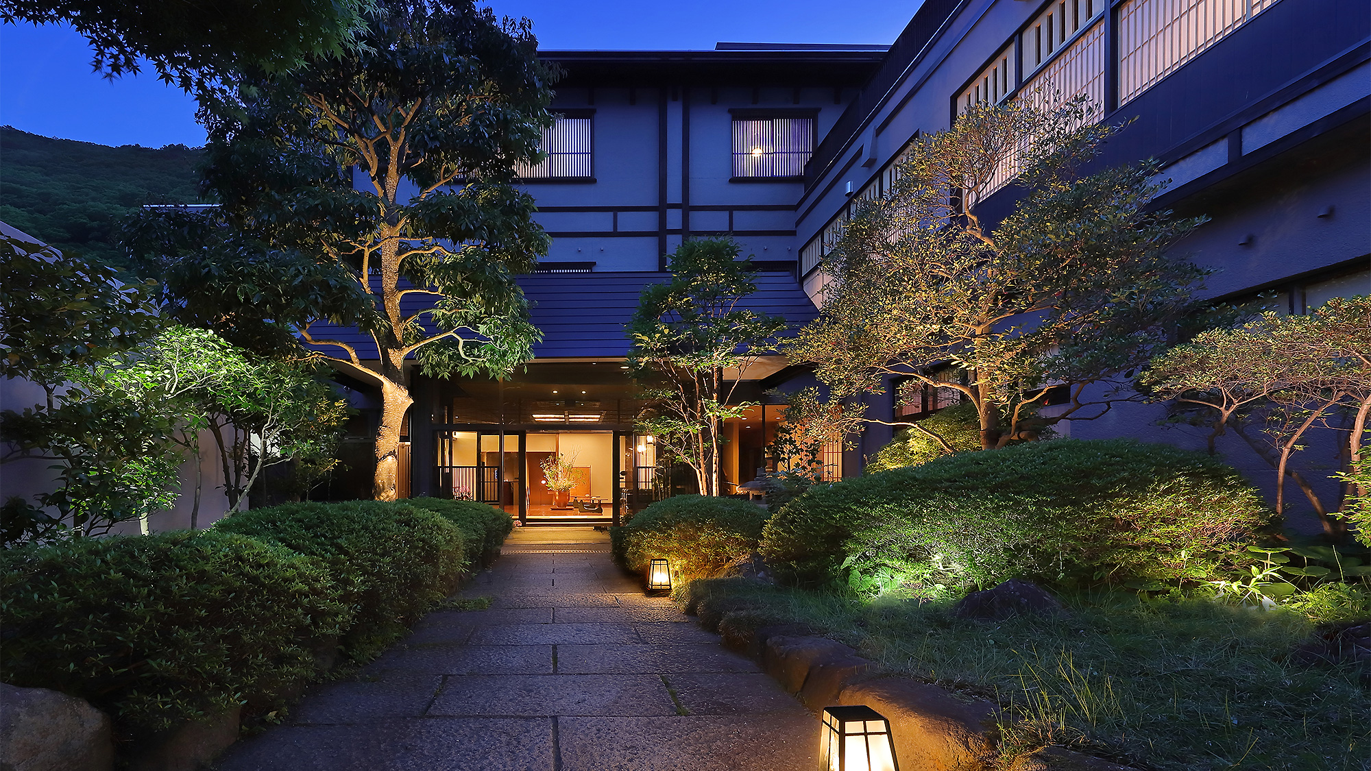 �֒�M�C����@��؂Ȑl�Ƃ�����I�V���C�t�q���̏h�@��c���y�������z