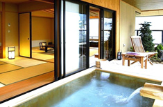 ���c������@���΁A�{�V�̏h�@���Ԃ�ⓕ��