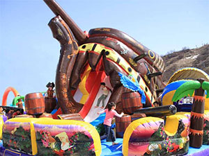 �G���[���O�����f�B�A�z�㒆��