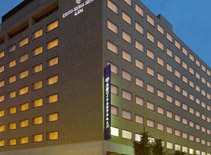 ���s���C�����z�e�����X�p