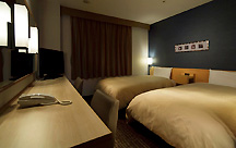 �O��K�[�f���z�e�����s�O��