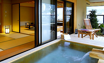 ���c������@���΁A�{�V�̏h�@���Ԃ�ⓕ��