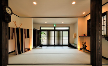 �ɓ��̌b�݂Ɗ����̂��h�@���h�@�u�\�g�n�s�`�q�t�\