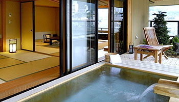 ���c������@���΁A�{�V�̏h�@���Ԃ�ⓕ��