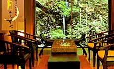 城崎温泉 喧噪の隠れ家 月のしずく