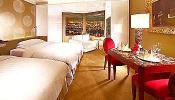 �z�e����}�C���^�[�i�V���i��