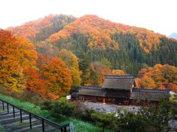 かやぶきの郷　薬師温泉旅籠