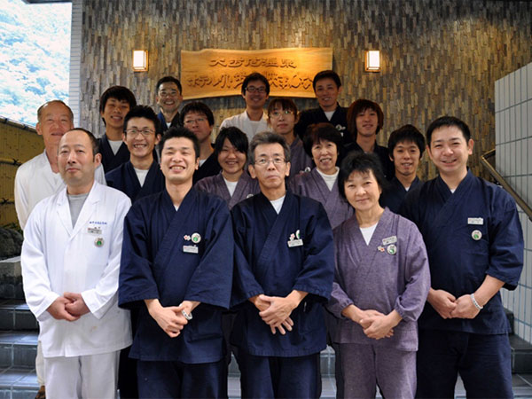 峡谷の湯宿　大歩危峡まんなか