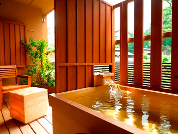 箱根強羅温泉　季の湯　雪月花