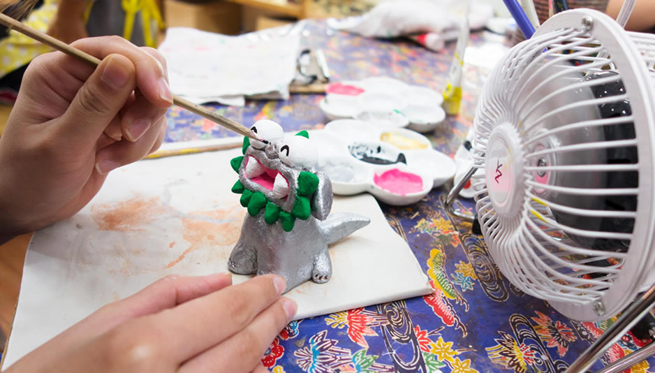 シーサー絵付け体験